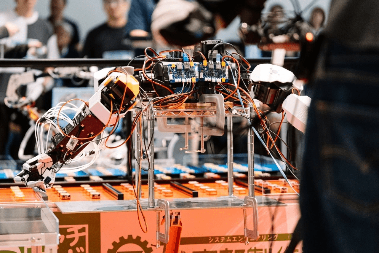 キャチロボバトルコンテストって？ WHAT’S CATCHROBO